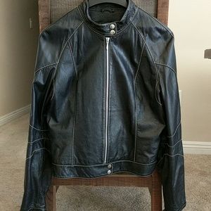 *Stylish Moto Style 💯 Leather Jacket